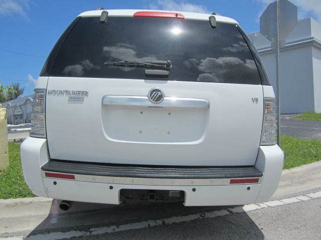 Mercury Mountaineer 2006 photo 1