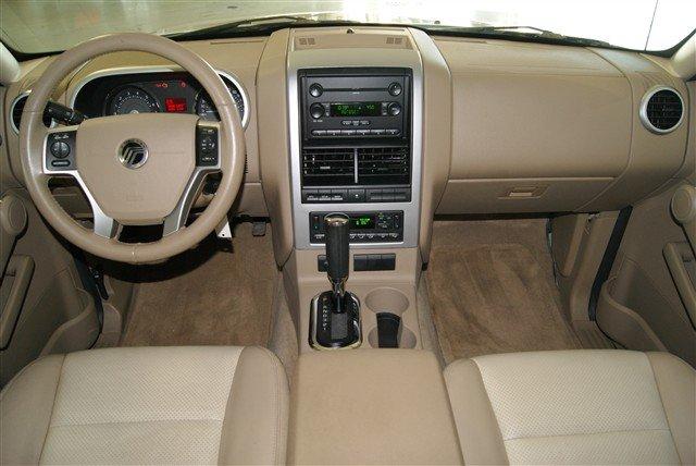 Mercury Mountaineer 2007 photo 1