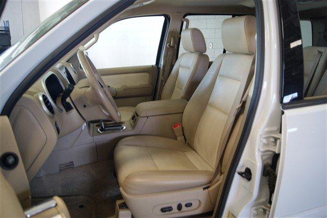 Mercury Mountaineer 2007 photo 2