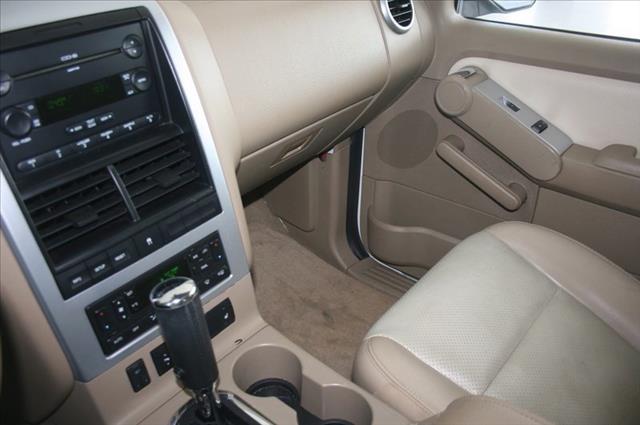 Mercury Mountaineer 2007 photo 22