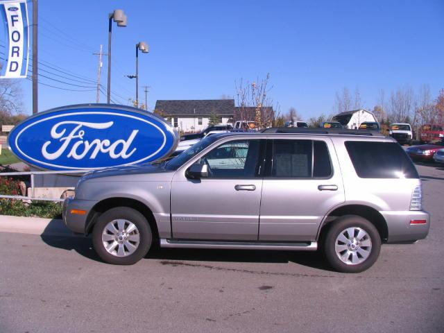 Mercury Mountaineer EX - DUAL Power Doors Sport Utility