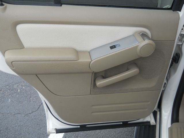 Mercury Mountaineer 2008 photo 17