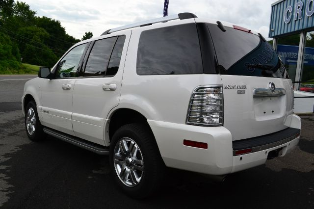 Mercury Mountaineer 2010 photo 1