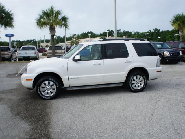 Mercury Mountaineer 2010 photo 1