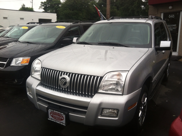 Mercury Mountaineer 2010 photo 2