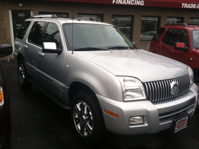 Mercury Mountaineer 2010 photo 3