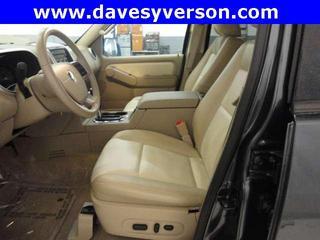 Mercury Mountaineer 2010 photo 1