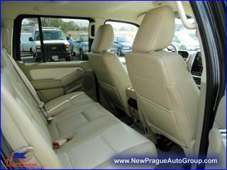 Mercury Mountaineer 2010 photo 1