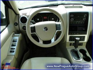 Mercury Mountaineer 2010 photo 3