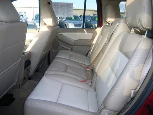 Mercury Mountaineer 2010 photo 3