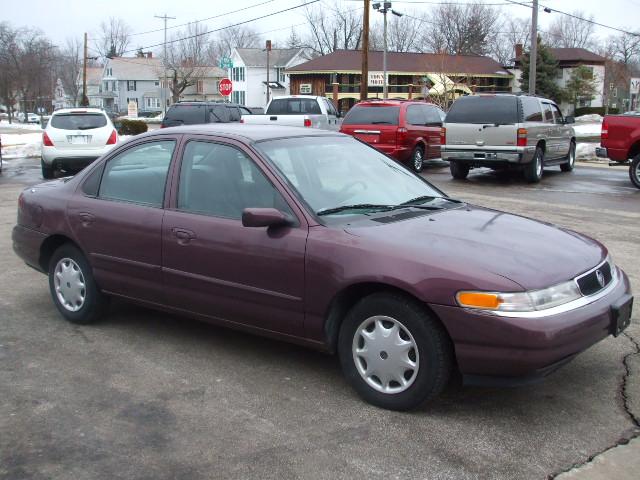 Mercury Mystique 1996 photo 2