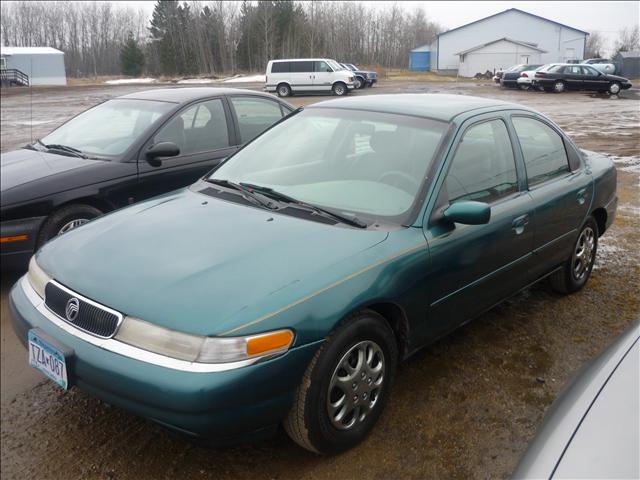 Mercury Mystique XLS Sedan