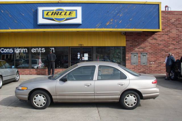 Mercury Mystique XLS Sedan