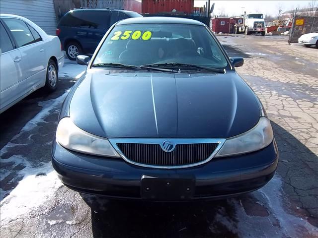 Mercury Mystique XLS Sedan