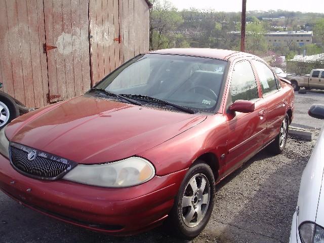 Mercury Mystique XLS Sedan