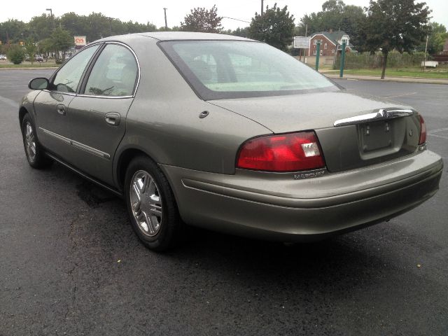 Mercury Sable 2002 photo 2