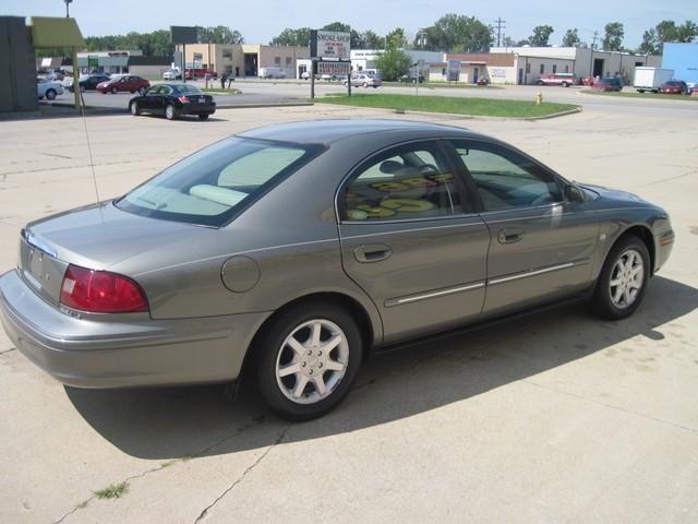 Mercury Sable 2002 photo 1