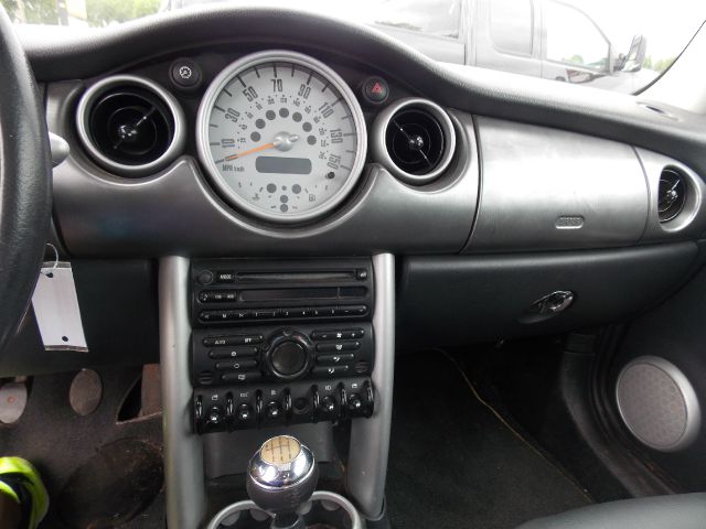 Mini Cooper 2002 photo 4