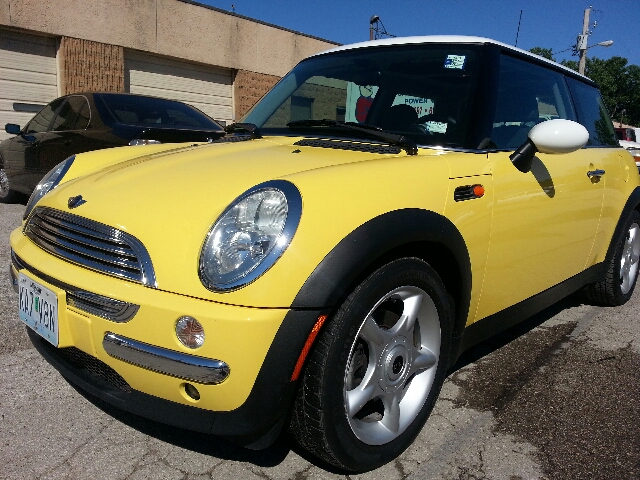 Mini Cooper Base Hatchback