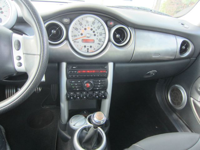 Mini Cooper 2003 photo 7