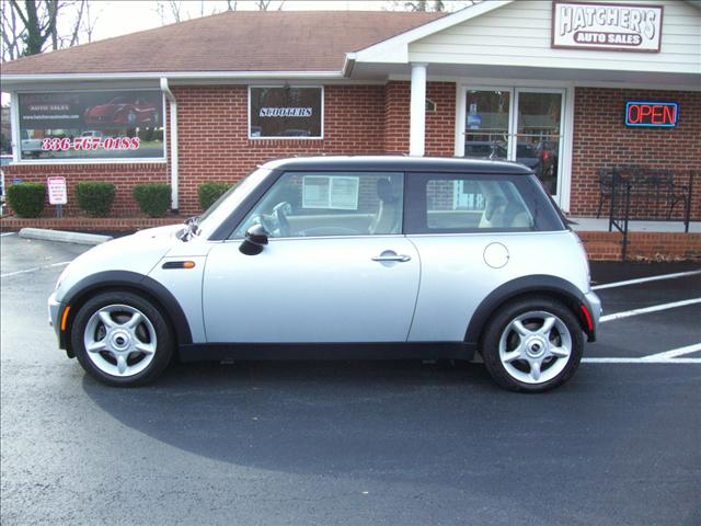 Mini Cooper Base Hatchback