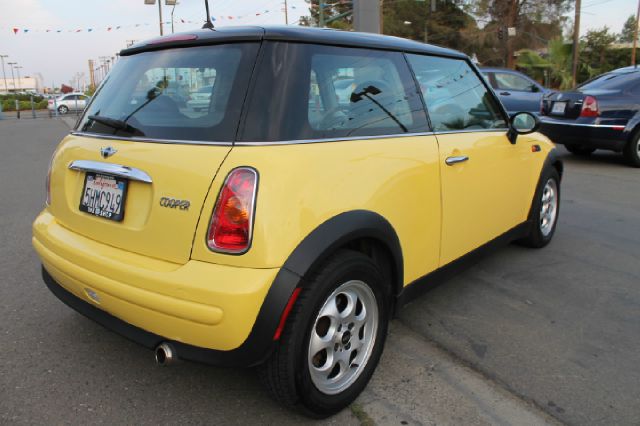 Mini Cooper Base Hatchback