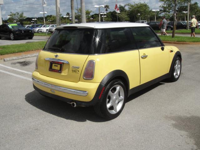 Mini Cooper 2004 photo 2