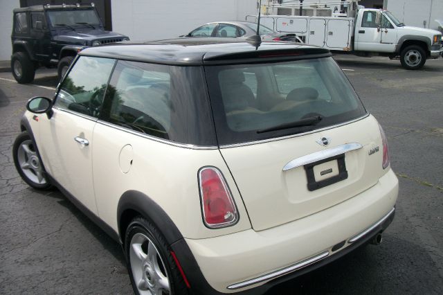 Mini Cooper 2005 photo 19