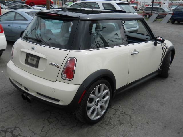 Mini Cooper 2006 photo 2