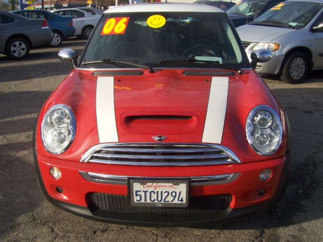 Mini Cooper 2006 photo 1