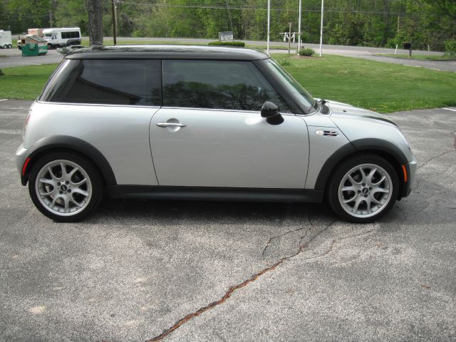 Mini Cooper 2006 photo 2