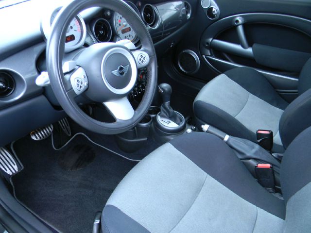 Mini Cooper 2006 photo 12