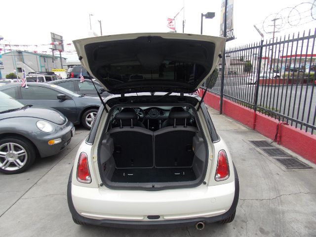 Mini Cooper 2006 photo 9