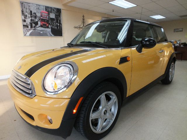 Mini Cooper Rear-wheel Drive Hatchback