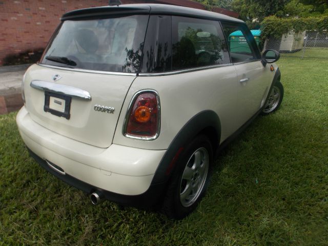 Mini Cooper 2007 photo 13