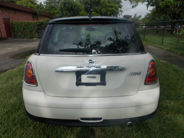 Mini Cooper 2007 photo 9