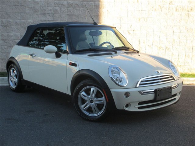 Mini Cooper Base Unspecified