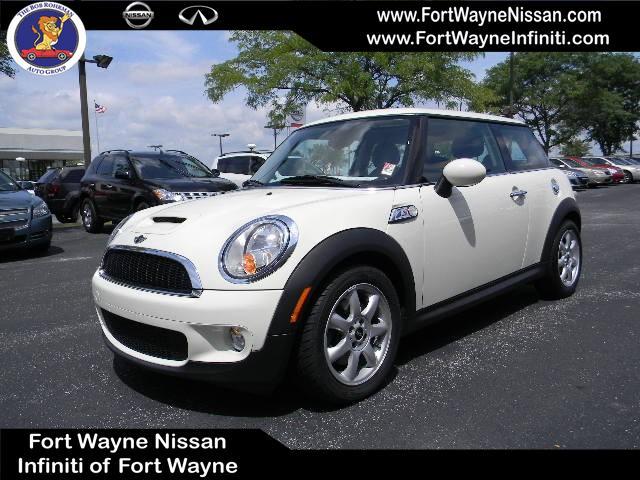 Mini Cooper Premier AWD SUV Hatchback