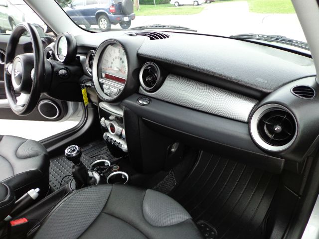 Mini Cooper 2009 photo 12