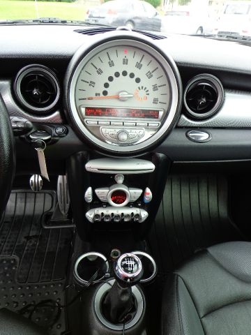 Mini Cooper 2009 photo 16