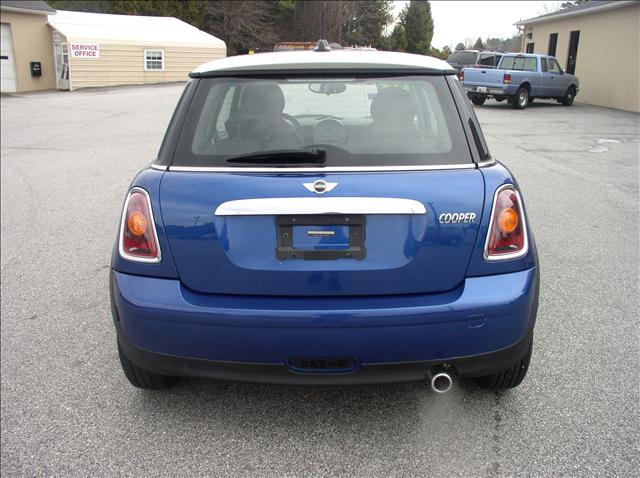 Mini Cooper 2009 photo 2