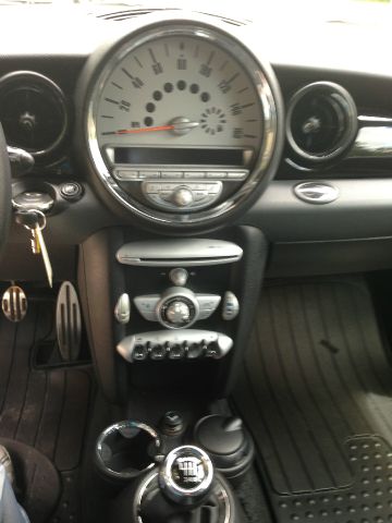 Mini Cooper 2009 photo 1