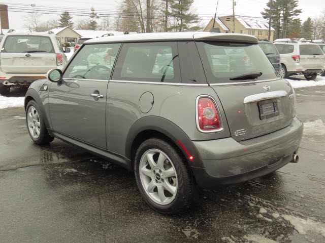 Mini Cooper 2010 photo 2