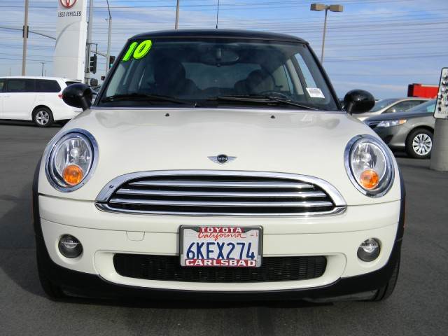 Mini Cooper 2010 photo 1