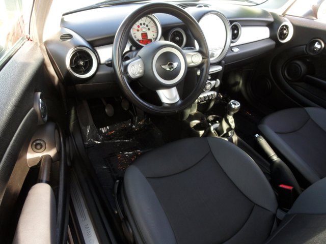 Mini Cooper 2010 photo 3