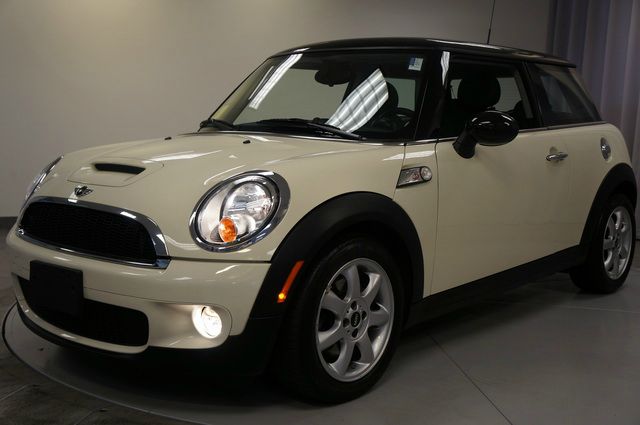 Mini Cooper 2010 photo 2