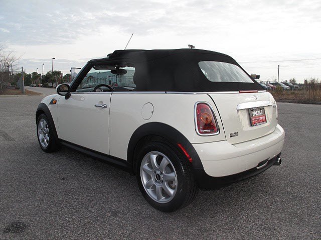 Mini Cooper 2010 photo 1