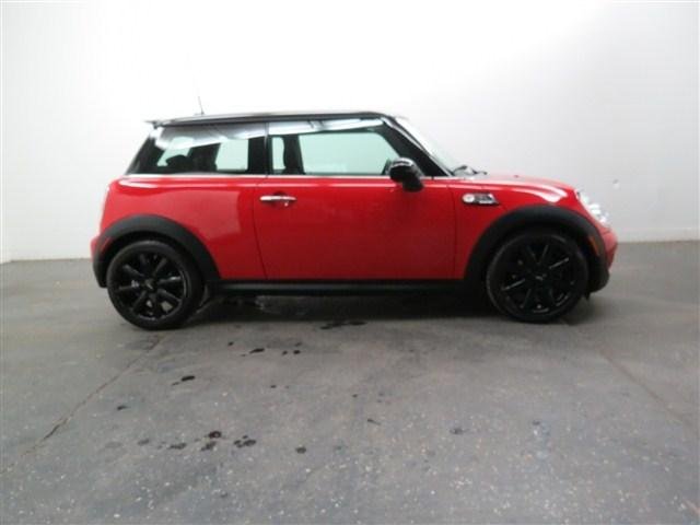 Mini Cooper 2010 photo 2