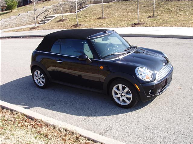 Mini Cooper 2010 photo 1