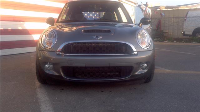 Mini Cooper 2010 photo 1